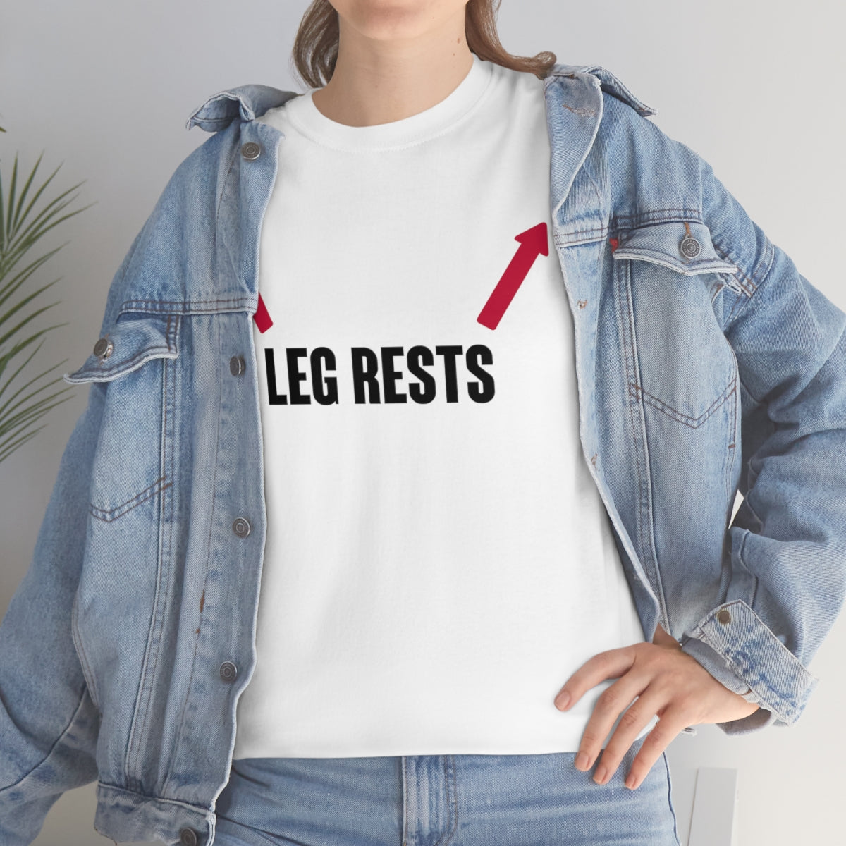 LEG RESTS T-SHIRT
